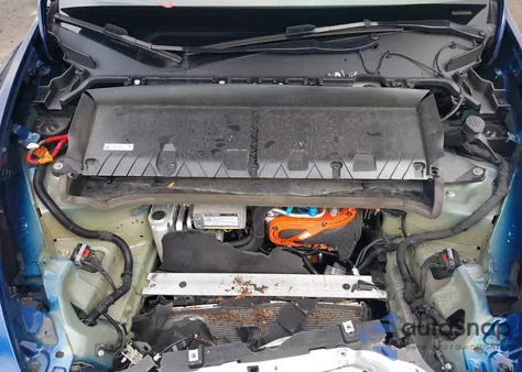 2023 Tesla Model Y Awd/Long Range Dual Motor All-Wheel Drive z USA, uszkodzony, nr VIN 7SAYGDEE6PA145968